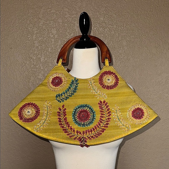 Vintage Green Bag with Floral Embroidered - Picture 1 of 11